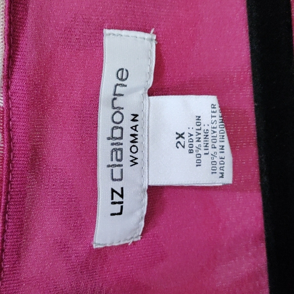 Plus size top - Picture 2 of 5